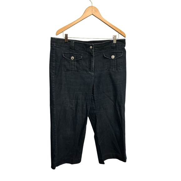 Cropped Dark Wash Jeans with Patch Pockets - Picture 1 of 9